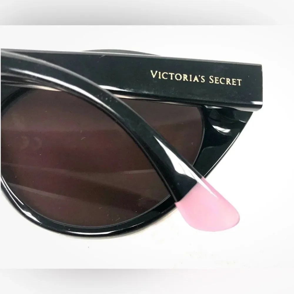 NWT! LTD EDITION VS Rhinestone Cat-Eye Sunnies Blk/Gold Ltd Edition!